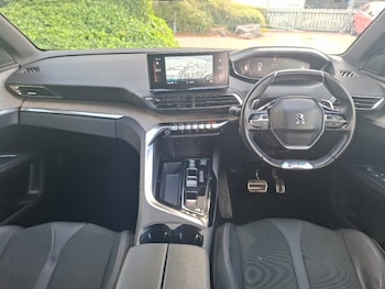 Used Peugeot 5008 2023 for sale - 79343203: Photo