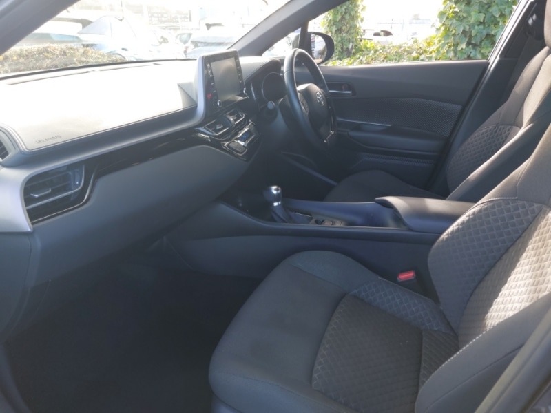 Used Toyota C-HR 2022 for sale - 76651359: Photo 5