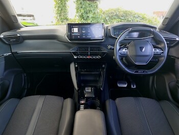 Used Peugeot 2008 2024 for sale - 77047191: Photo