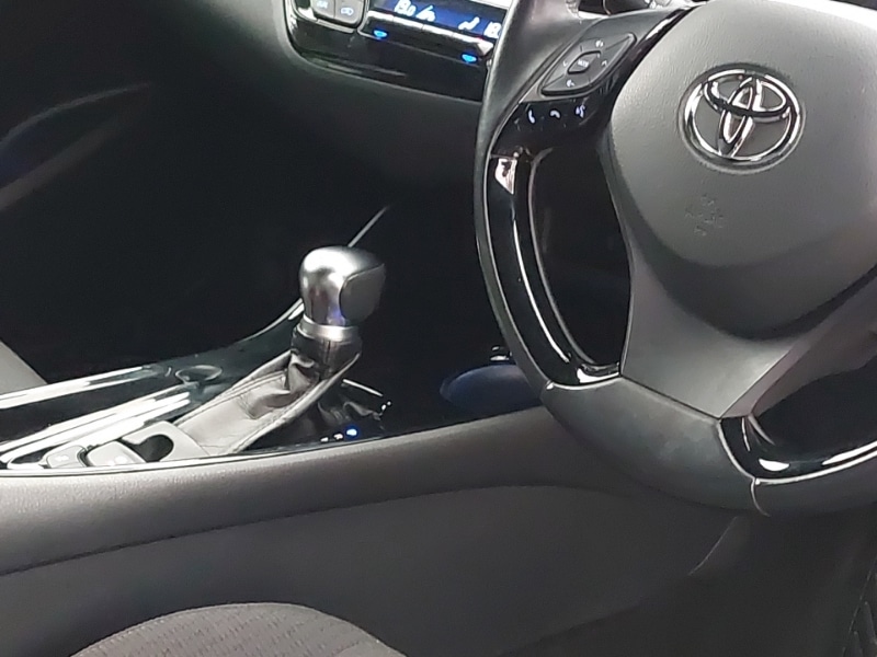 Used Toyota C-HR 2018 for sale - 76560352: Photo 19