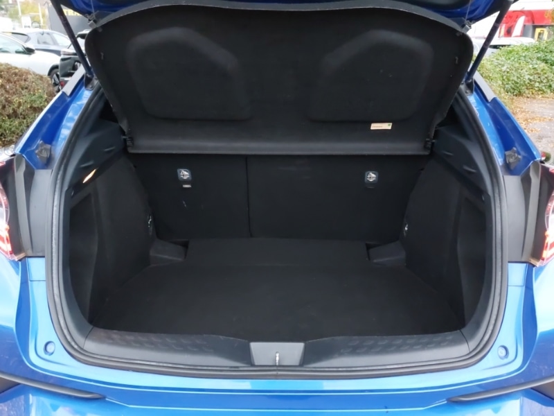 Used Toyota C-HR 2018 for sale - 76560352: Photo 8