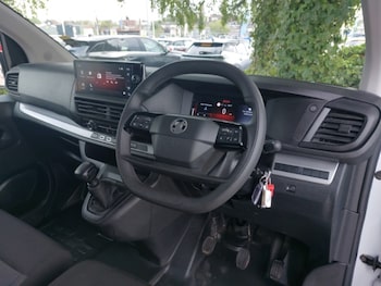 Used Vauxhall Vivaro 2024 for sale - 78580151: Photo
