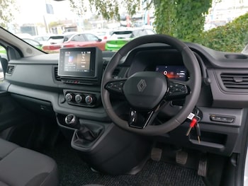 Used Renault Trafic 2024 for sale - 76297948: Photo