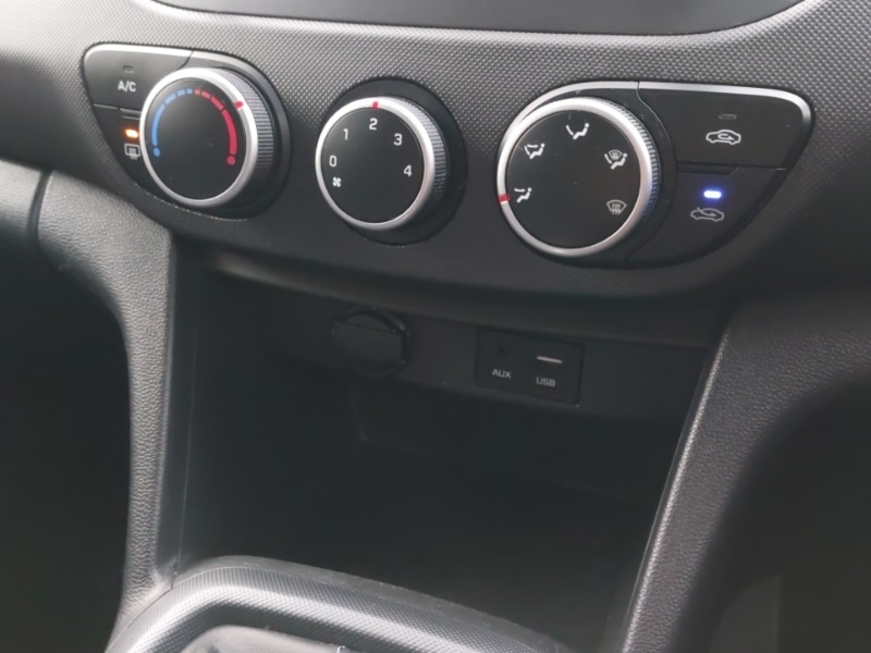 Used Hyundai i10 2018 for sale - 77119016: Photo 17