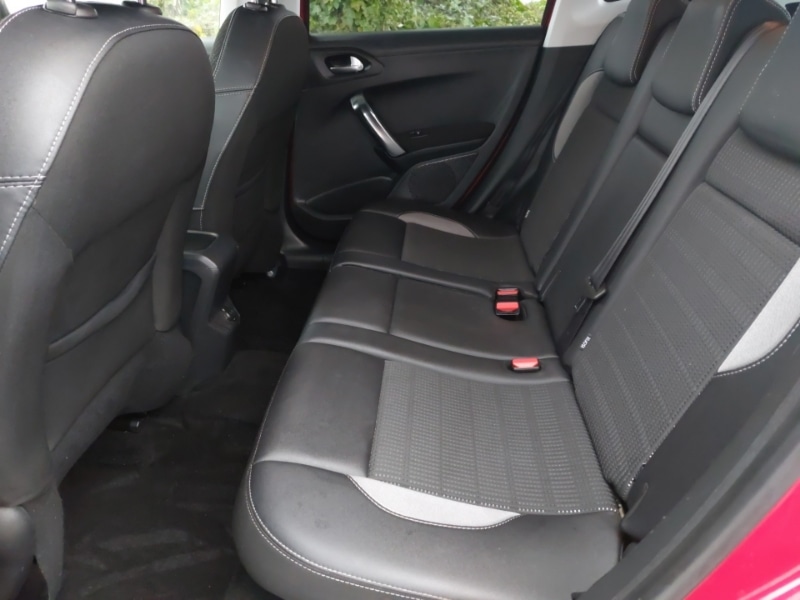 Used Peugeot 2008 2017 for sale - 77130182: Photo 6