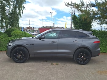 Used Jaguar F-Pace 2017 for sale - 78952619: Photo