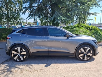 Used Renault Megane E Tech 2023 for sale - 78957216: Photo