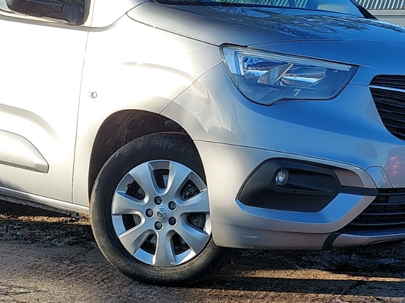 Used Vauxhall Combo Life 2022 for sale - 76763669: Photo 9