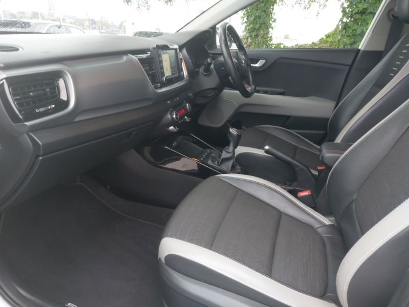 Used Kia Stonic 2018 for sale - 76983470: Photo 5