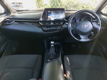 Used Toyota C-HR 2017 for sale - 78440606: Photo
