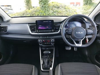 Used Kia Stonic 2025 for sale - 79356361: Photo