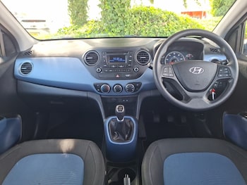 Used Hyundai i10 2017 for sale - 79407126: Photo