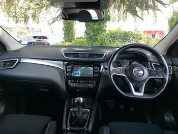 Used Nissan Qashqai 2018 for sale - 75762987: Photo