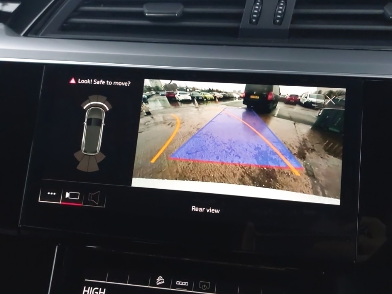 Used Audi e-tron 2021 for sale - 76975125: Photo 11