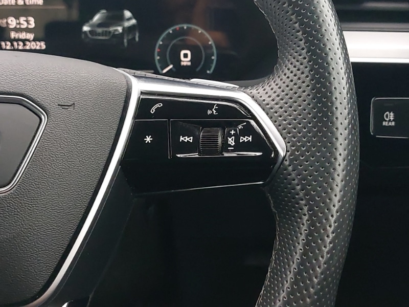 Used Audi e-tron 2021 for sale - 76975125: Photo 14