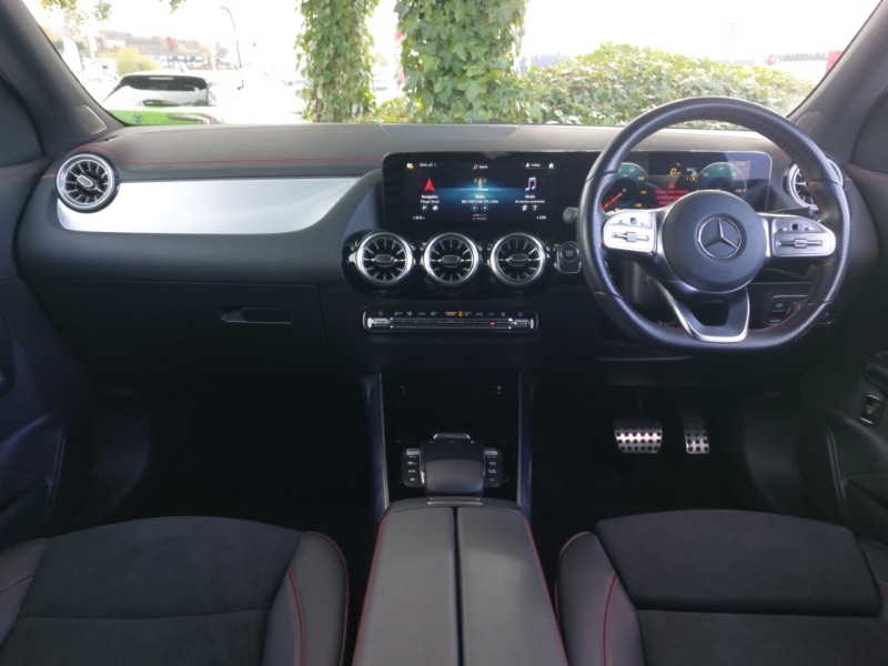 Used Mercedes-Benz EQA 2022 for sale - 76354311: Photo 2