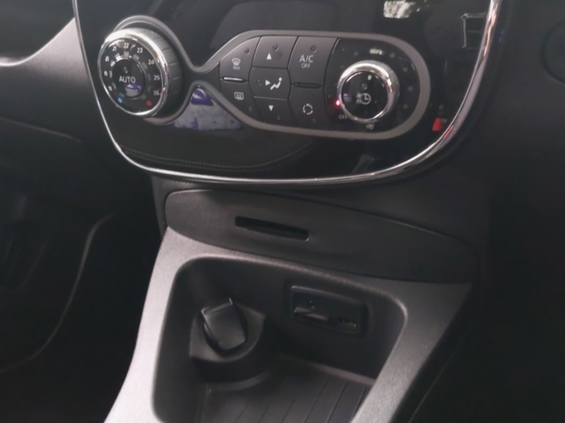 Used Renault Zoe 2019 for sale - 76737301: Photo 17