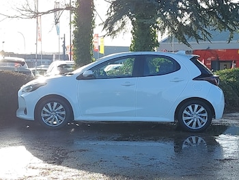 Used Toyota Yaris 2023 for sale - 77028522: Photo