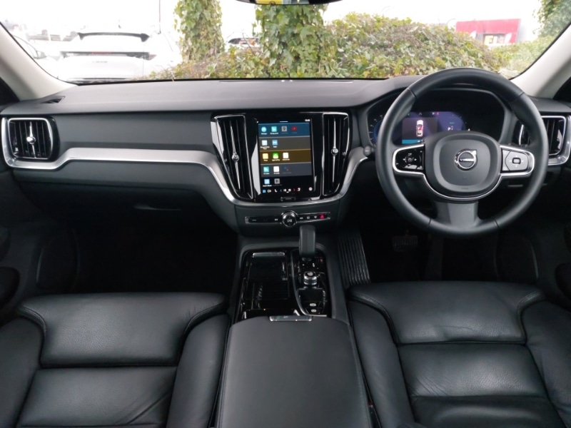 Used Volvo V60 2022 for sale - 77173882: Photo 2