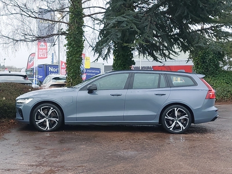 Used Volvo V60 2022 for sale - 77173882: Photo 4
