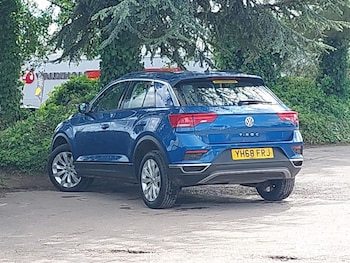 Used Volkswagen T-Roc 2018 for sale - 78595046: Photo