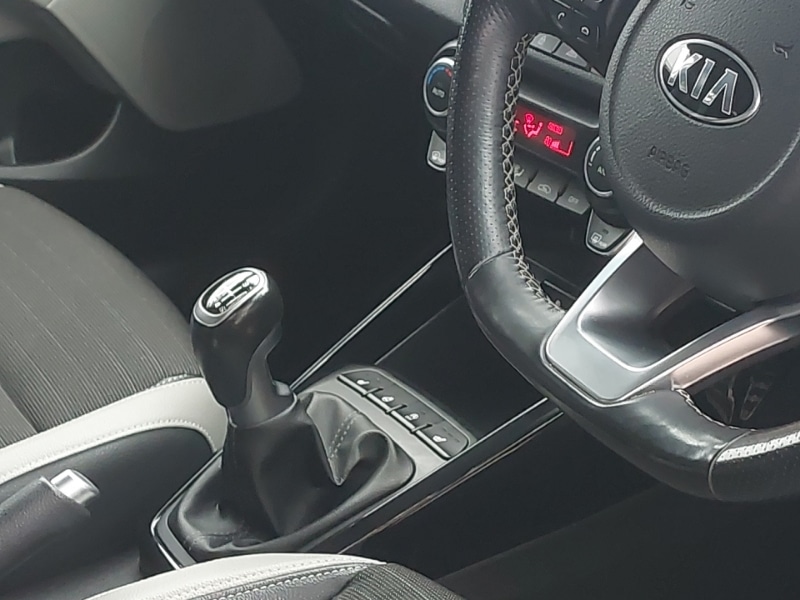 Used Kia Stonic 2018 for sale - 76195334: Photo 19