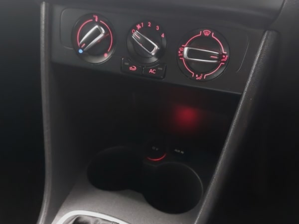 Used Volkswagen Polo 2014 for sale - 76091778: Photo 13