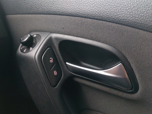 Used Volkswagen Polo 2014 for sale - 76091778: Photo 15