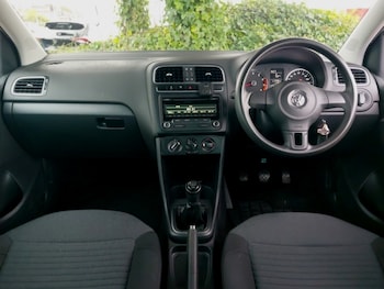 Used Volkswagen Polo 2014 for sale - 76091778: Photo 2