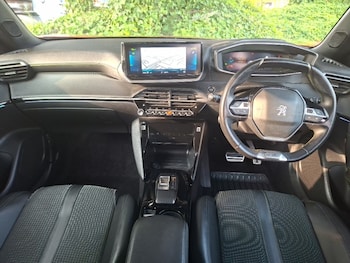 Used Peugeot 2008 2023 for sale - 79382692: Photo