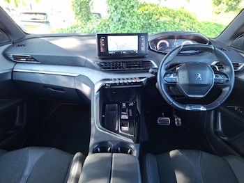 Used Peugeot 5008 2023 for sale - 79056422: Photo