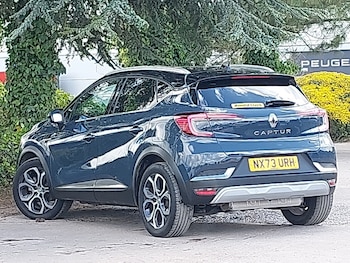 Used Renault Captur 2023 for sale - 78559496: Photo