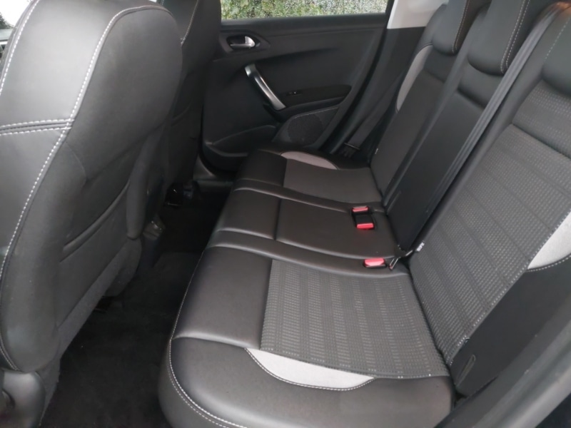 Used Peugeot 2008 2017 for sale - 77035129: Photo 6