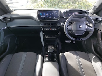 Used Peugeot 2008 2025 for sale - 78230270: Photo