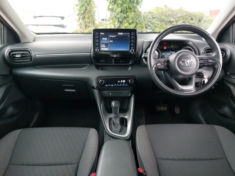 Used Toyota Yaris 2021 for sale - 76763655: Photo 2