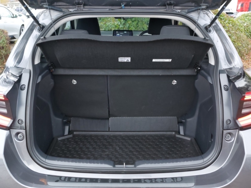 Used Toyota Yaris 2021 for sale - 76763655: Photo 8