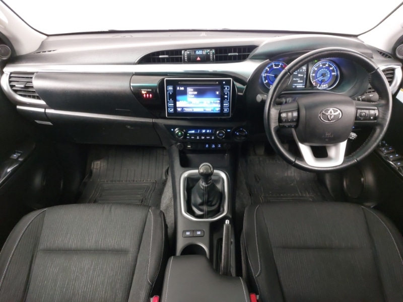 Used Toyota Hilux 2017 for sale - 77999301: Photo 2