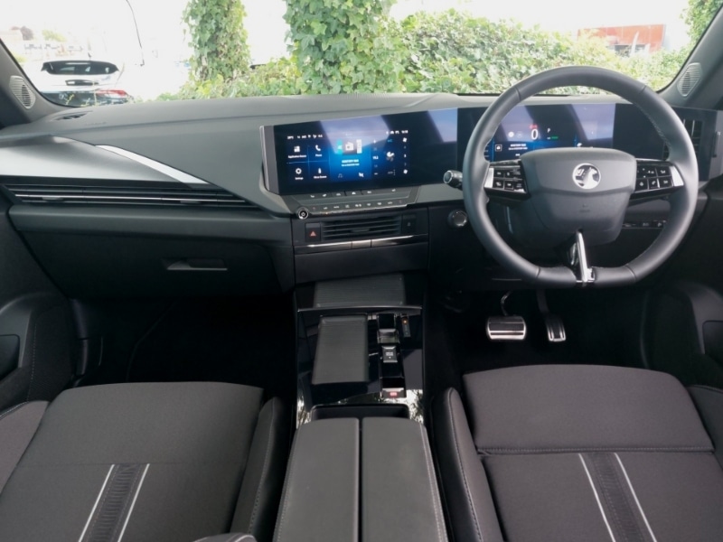 Used Vauxhall Astra 2024 for sale - 76970286: Photo 2