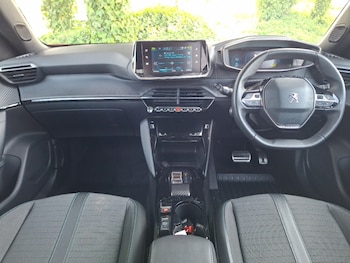 Used Peugeot 2008 2023 for sale - 79356386: Photo