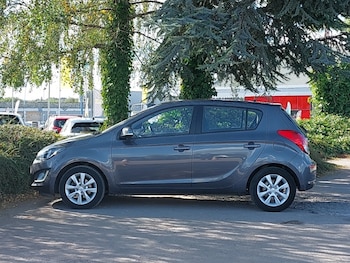 Used Hyundai i20 2014 for sale - 76348202: Photo