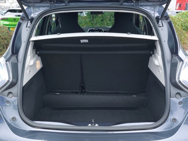 Used Renault Zoe 2019 for sale - 76518750: Photo 8