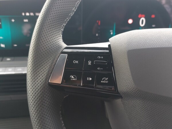 Used Vauxhall Astra 2025 for sale - 75768106: Photo 13
