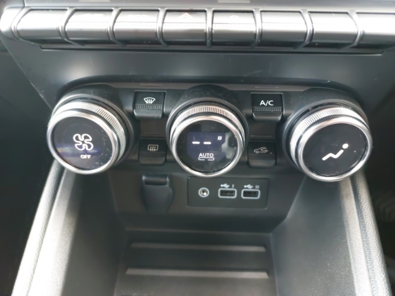 Used Renault Clio 2023 for sale - 76464798: Photo 16