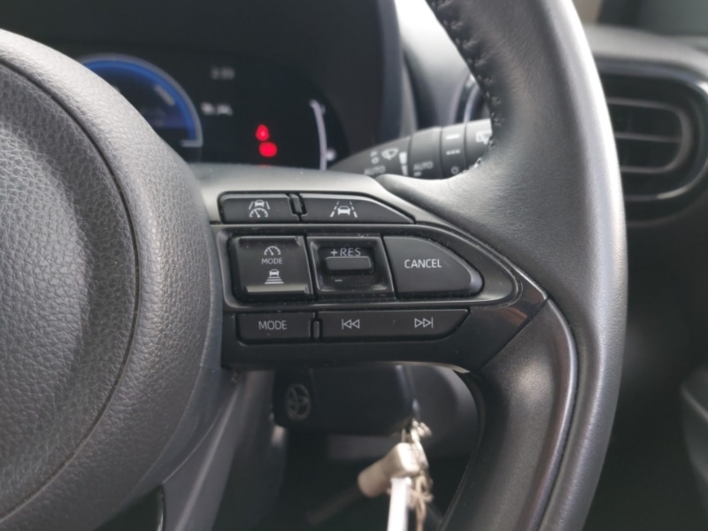 Used Toyota Yaris 2024 for sale - 76335617: Photo 14