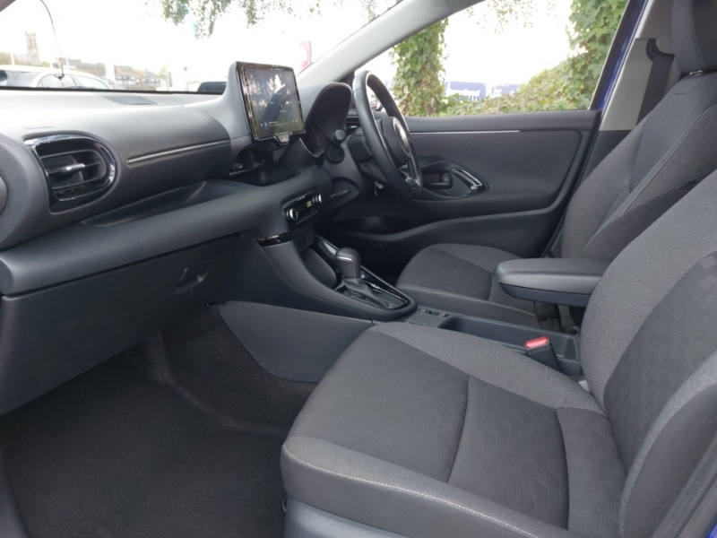 Used Toyota Yaris 2024 for sale - 76335617: Photo 5