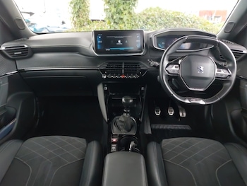 Used Peugeot 2008 2021 for sale - 76427477: Photo