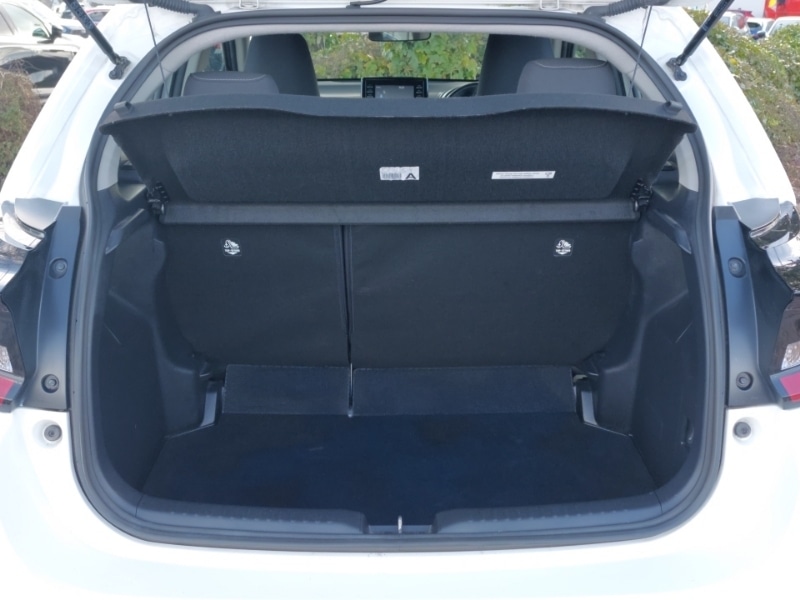 Used Toyota Yaris 2022 for sale - 77652080: Photo 8