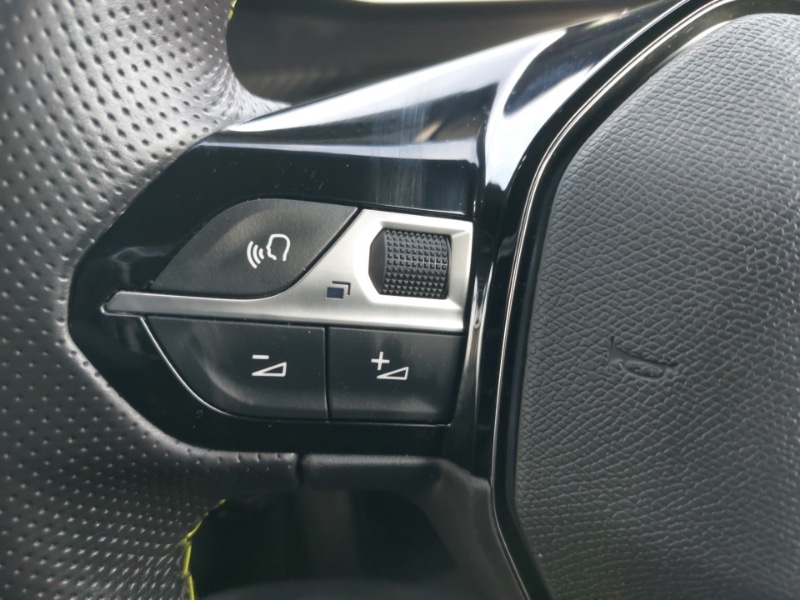 Used Peugeot 2008 2022 for sale - 76860599: Photo 12