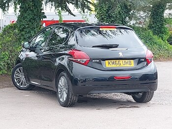 Used Peugeot 208 2016 for sale - 78411105: Photo