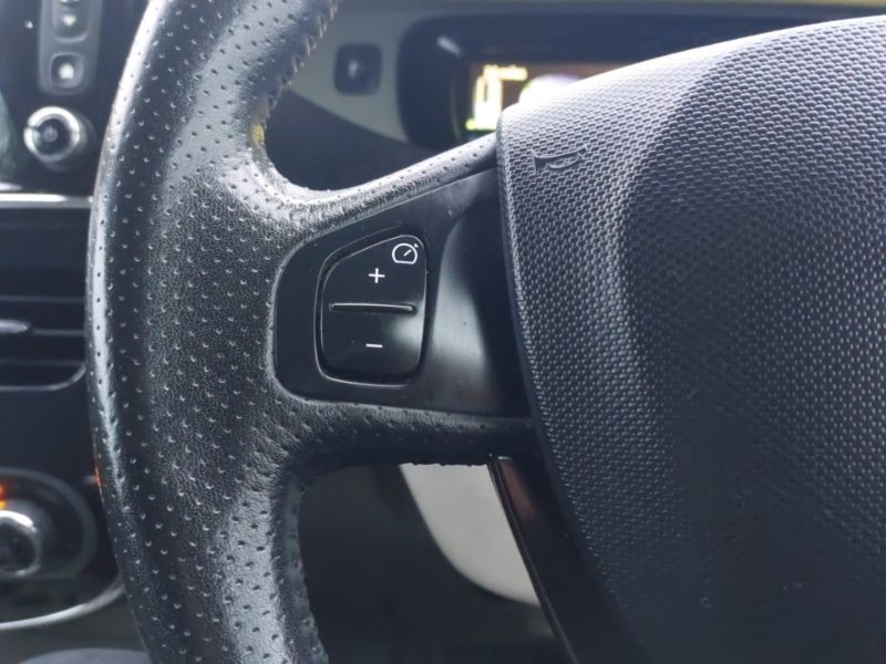 Used Renault Zoe 2014 for sale - 77265037: Photo 13